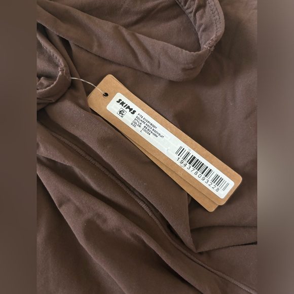 NWT SKIMS Cocoa Bodysuit L - Picture 3 of 6